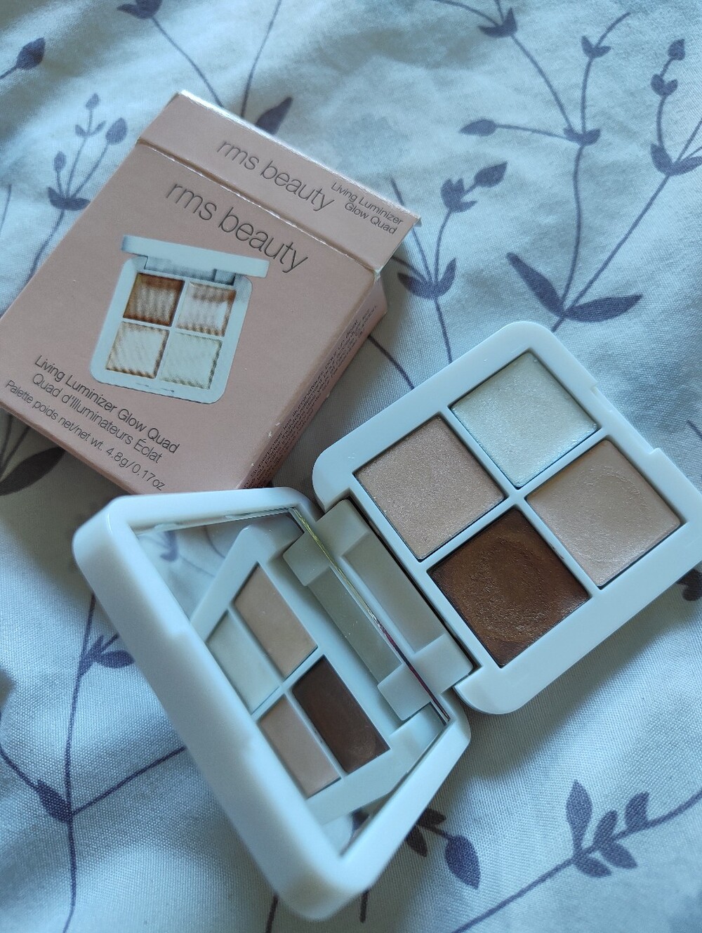 rms beauty Living Luminizer Glow Quad Mini Makeup Palette 4.8 g